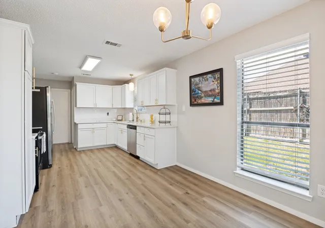 Photo 4 of Single family home for sale at 7100 Windhaven Rd, North Richland Hills, TX 76182 | MLS# 21271958 | Listing updated on 2026-09-02