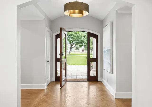 Photo 3 of Single family home for sale at 4630 S Lindhurst Ave, Dallas, TX 75229 | MLS# 21272062 | Listing updated on 2026-07-15