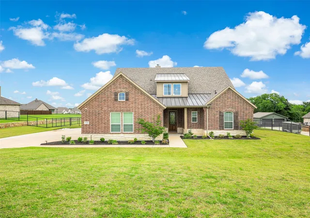 Photo 3 of Single family home for sale at 544 Majors Rd, Van Alstyne, TX 75495 | MLS# 21271715 | Listing updated on 2026-09-04