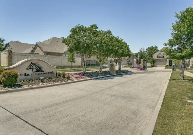 Homes for sale in Irving, TX | 7906 Gulfstream Ln, Irving, TX 75063 | MLS# 21274101