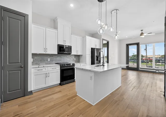 3rd image of 2700 Old Denton Rd, Carrollton, TX 75007