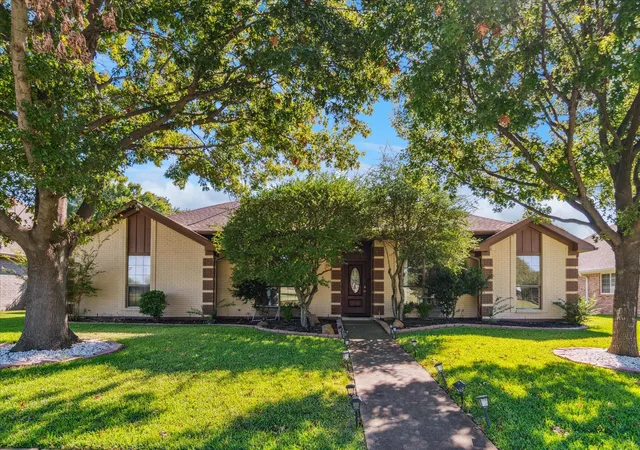 Photo 1 of Single family home for sale at 4436 Emerson Dr, Plano, TX 75093 | MLS# 21254227 | Listing updated on 2026-08-14