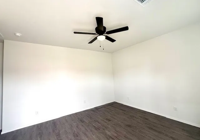 Photo 2 of Multi family home for sale at 1235 E Houston St Ne, Paris, TX 75460 | MLS# 21273725 | Listing updated on 2026-07-23