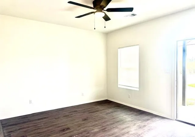 Photo 3 of Multi family home for sale at 1235 E Houston St Ne, Paris, TX 75460 | MLS# 21273725 | Listing updated on 2026-07-23