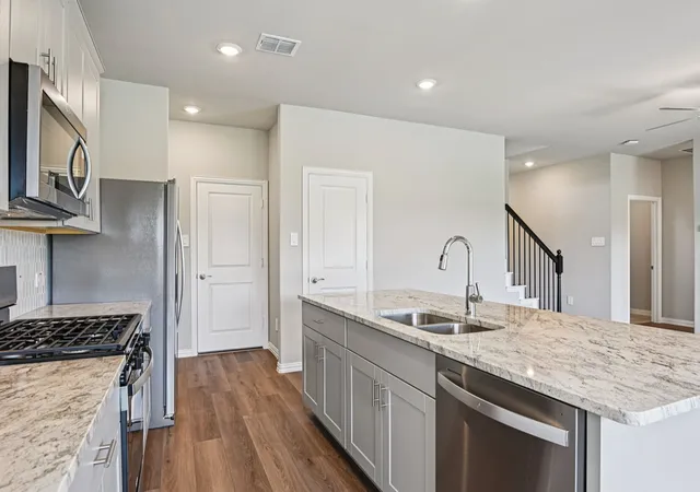 Photo 4 of Sale Pending at 4036 Palestine Dr, Farmersville, TX 75442 | MLS# 21273604 | Listing updated on 2026-08-18