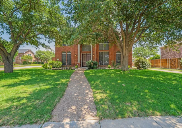 Photo 1 of Single family home for sale at 202 Brittany Dr, Coppell, TX 75019 | MLS# 21273653 | Listing updated on 2026-09-29