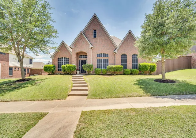 Photo 1 of Single family home for sale at 900 Ginger Trl, De Soto, TX 75115 | MLS# 21274199 | Listing updated on 2026-08-22