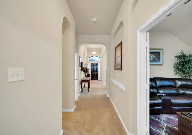 Photo 4 of Single family home for sale at 900 Ginger Trl, De Soto, TX 75115 | MLS# 21274199 | Listing updated on 2026-08-22