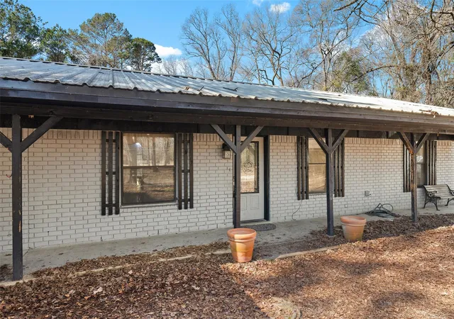 Homes for sale in Carthage, TX | 124 Quail Creek Dr, Carthage, TX 75633 | MLS# 21274239