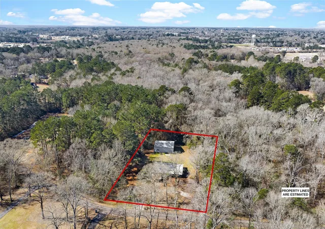 Homes for sale in Carthage, TX | 124 Quail Creek Dr, Carthage, TX 75633 | MLS# 21274239