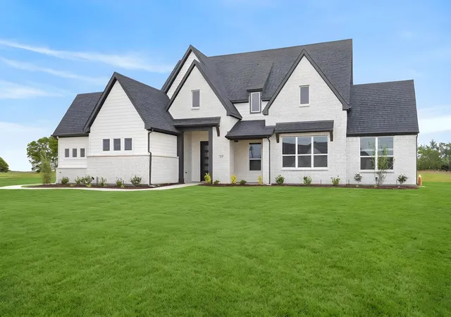 Photo 2 of Single family home for sale at 129 Aiden Dr, Waxahachie, TX 75165 | MLS# 21273992 | Listing updated on 2026-08-17