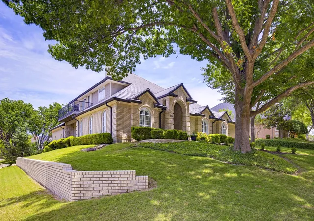 Photo 3 of Sale Pending at 6524 Shoal Creek Rd, Fort Worth, TX 76132 | MLS# 21271057 | Listing updated on 2026-07-27