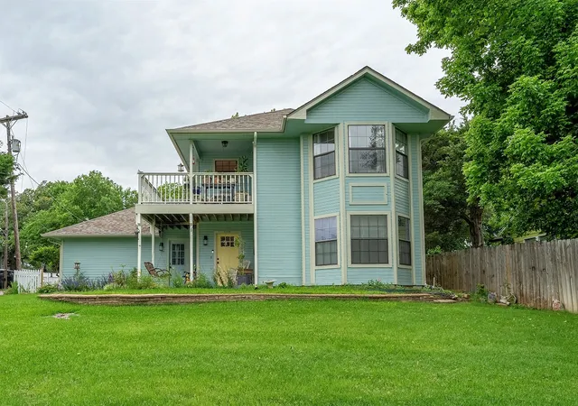 Homes for sale in Lake Dallas, TX | 306 Wilson St, Lake Dallas, TX 75065 | MLS# 21273981