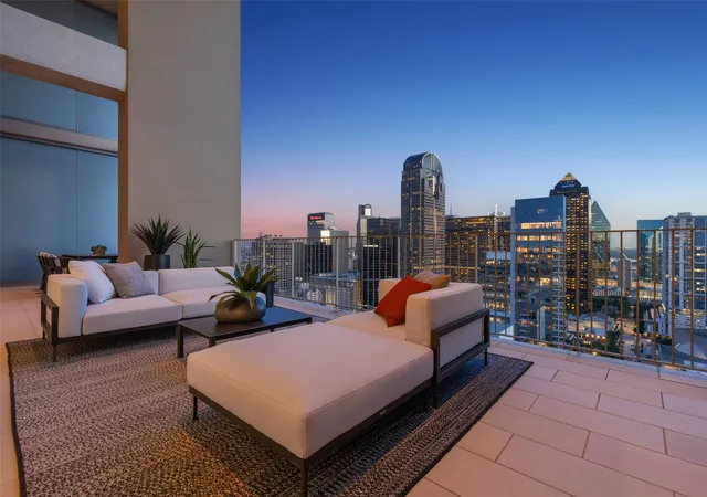 Photo 3 of Condo for sale at 1717 Arts Plz #2309, Dallas, TX 75201 | MLS# 21274073 | Listing updated on 2026-07-14