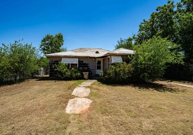 Homes for sale in Anson, TX | 1821 Avenue K, Anson, TX 79501 | MLS# 21274427