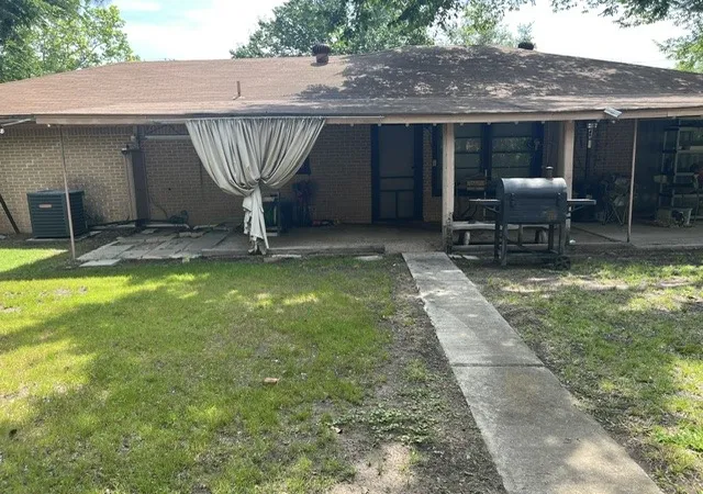 Homes for sale in Gainesville, TX | 1211 Belmont St, Gainesville, TX 76240 | MLS# 21273506