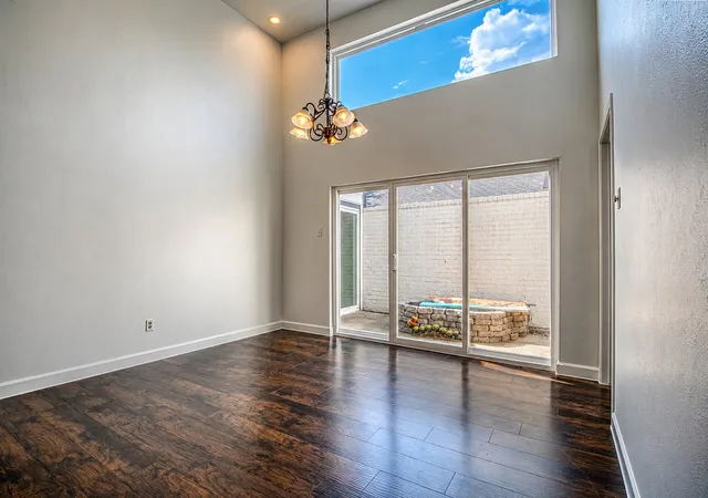 Photo 3 of Single family home for sale at 209 Oak Hill Dr, Roanoke, TX 76262 | MLS# 21274448 | Listing updated on 2026-08-22