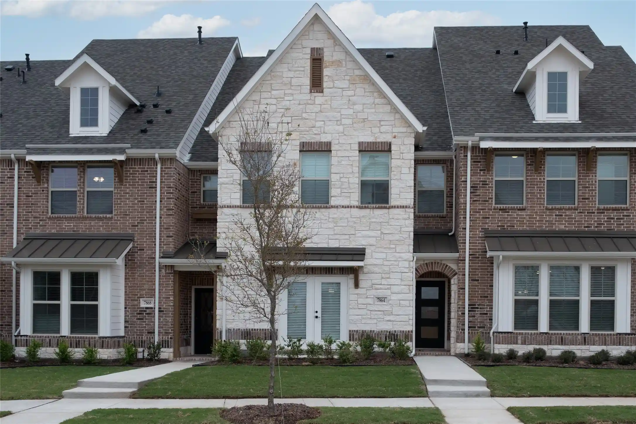 Townhouse for sale at 7864 Manilla Dr, Rowlett, TX 75088 | MLS# 21274526
