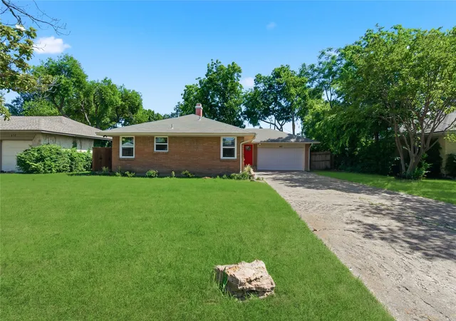 Photo 2 of Single family home for sale at 430 Terrace Dr, Richardson, TX 75081 | MLS# 21274525 | Listing updated on 2026-07-15