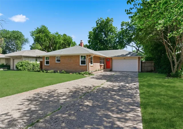 Photo 3 of Single family home for sale at 430 Terrace Dr, Richardson, TX 75081 | MLS# 21274525 | Listing updated on 2026-07-15