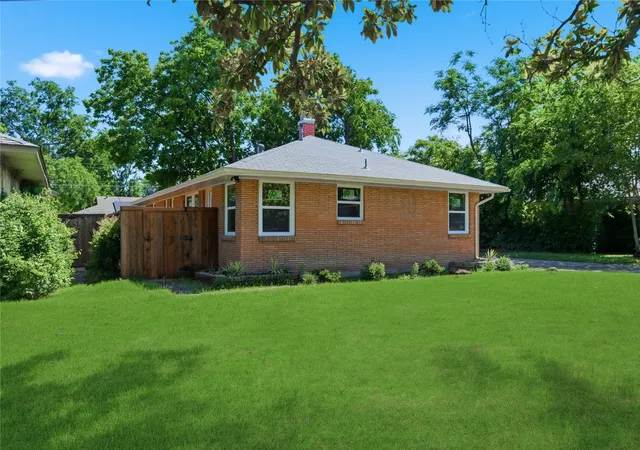 Photo 3 of Single family home for sale at 430 Terrace Dr, Richardson, TX 75081 | MLS# 21274525 | Listing updated on 2026-07-15