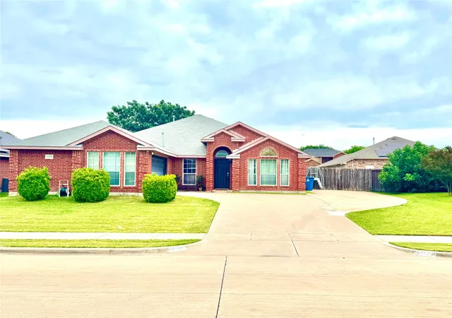 Homes for sale in De Soto, TX | 1208 Rio Vista Dr, De Soto, TX 75115 | MLS# 21274307