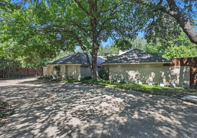 Photo 1 of Single family home for sale at 7211 Valley View Pl, Dallas, TX 75240 | MLS# 21269532 | Listing updated on 2026-10-06