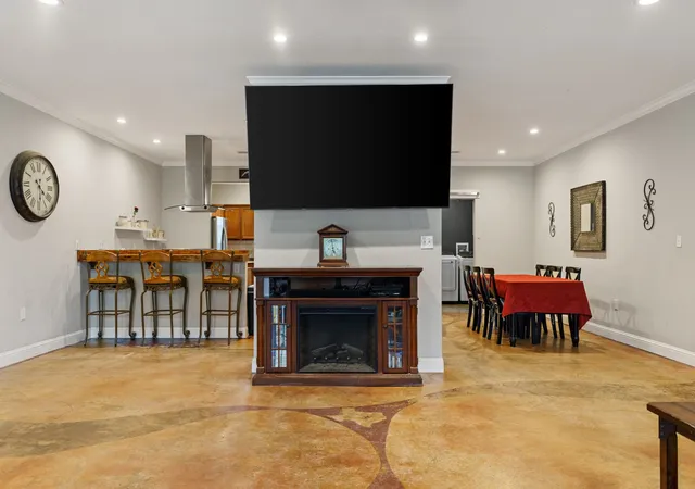 Photo 4 of Sale Pending at 465 Frostdale Dr, Elm Mott, TX 76640 | MLS# 21272693 | Listing updated on 2026-07-13