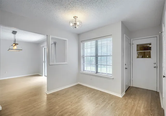 Photo 4 of Sale Pending at 814 Oakbluff Dr, Lancaster, TX 75146 | MLS# 21186211 | Listing updated on 2026-08-24