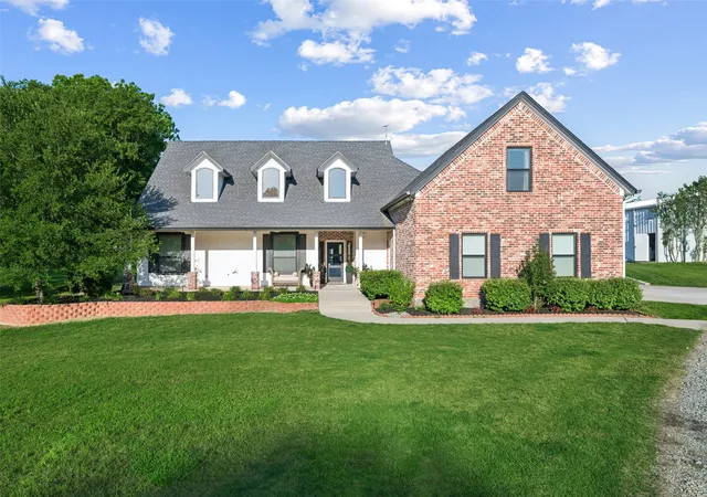 Photo 3 of Single family home for sale at 492 County Road 4387, Decatur, TX 76234 | MLS# 21259140 | Listing updated on 2026-09-17