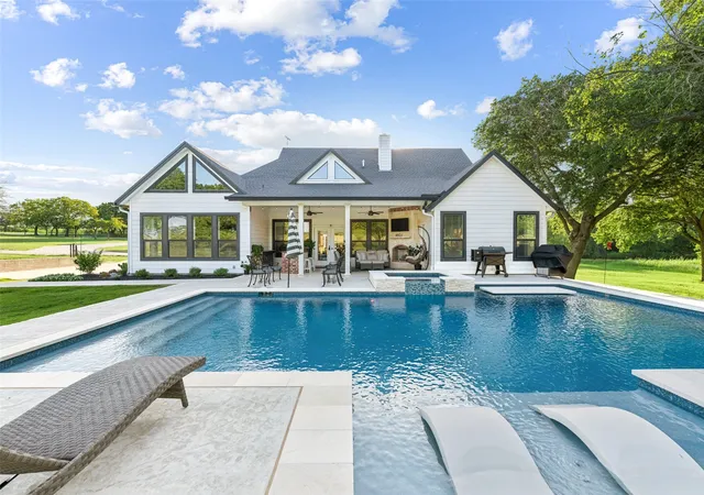 Photo 1 of Single family home for sale at 492 County Road 4387, Decatur, TX 76234 | MLS# 21259140 | Listing updated on 2026-09-17