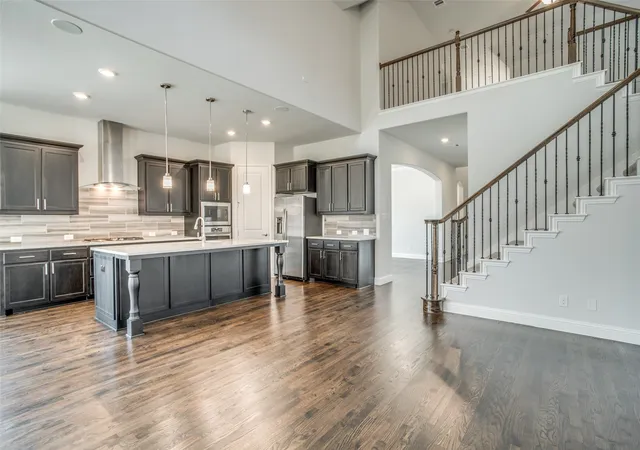Photo 4 of Sale Pending at 7915 Pimlico Dr, Irving, TX 75063 | MLS# 21274635 | Listing updated on 2026-08-29