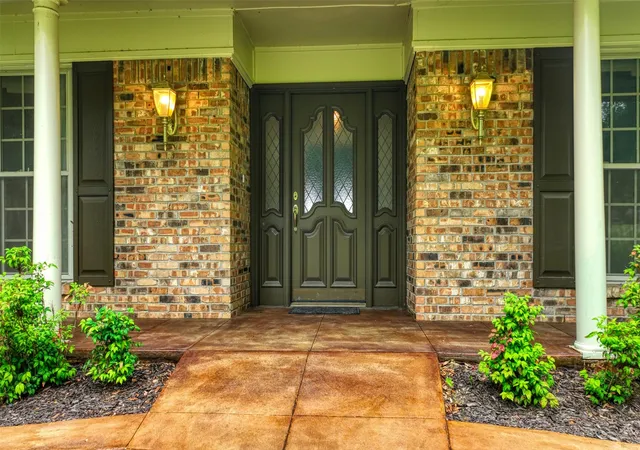2nd image of 1113 Mockingbird Cir, Ennis, TX 75119 | MLS# 21274496