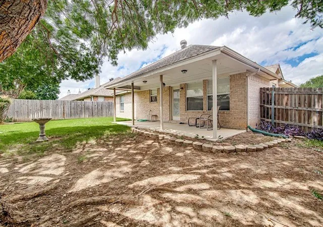 Homes for sale in Burleson, TX | 316 Angela Dr, Burleson, TX 76028 | MLS# 21274675