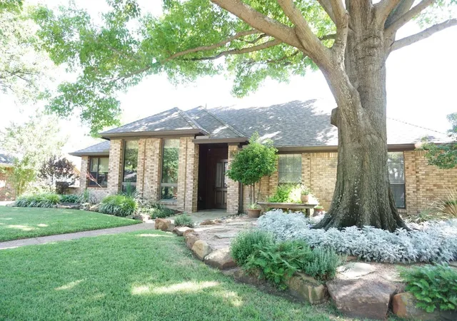 Photo 2 of Sale Pending at 715 Clayton Cir, Coppell, TX 75019 | MLS# 21274667 | Listing updated on 2026-07-13