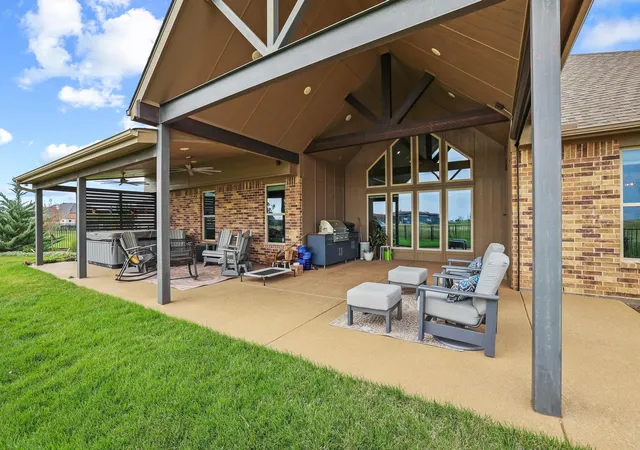 Homes for sale in Gunter, TX | 1605 Covered Bridge Ct, Gunter, TX 75058 | MLS# 21272852