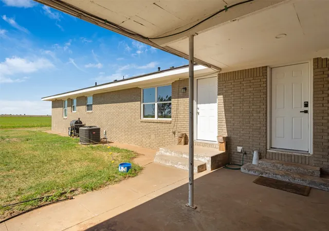 Photo 4 of Single family home for sale at 13017 S State Hwy 6 Hwy S, Knox City, TX 79529 | MLS# 21270587 | Listing updated on 2026-08-31