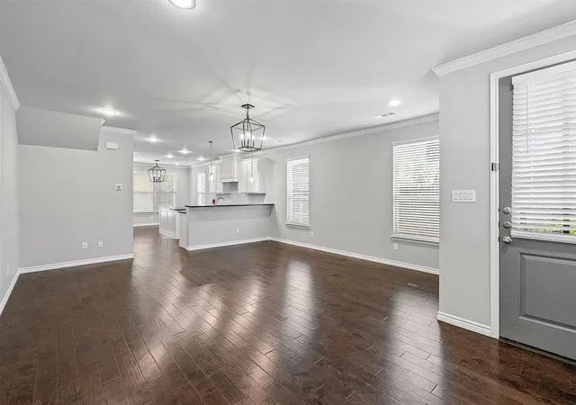5th image of 2609 & 2611 Mccart Ave, Fort Worth, TX 76110 | MLS# 21274705