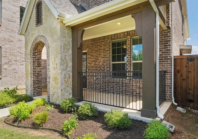 Homes for sale in Corinth, TX | 2669 Kings Canyon Mews, Corinth, TX 76210 | MLS# 21274689