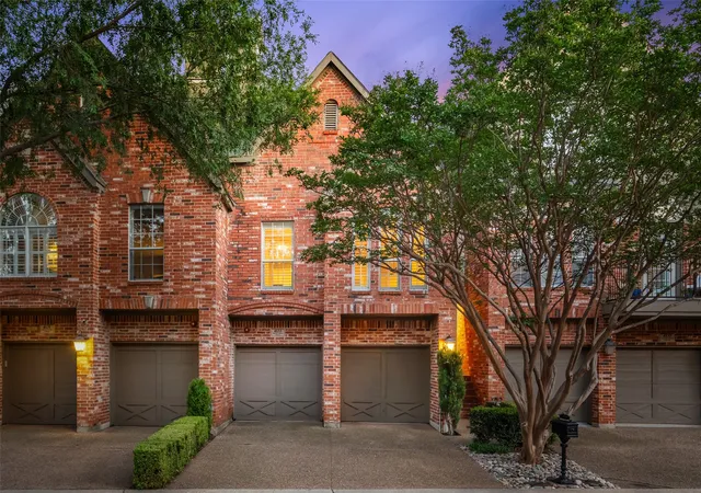 Homes for sale in Addison, TX | 4133 Towne Green Cir, Addison, TX 75001 | MLS# 21269626