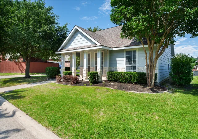 Photo 2 of Single family home for sale at 3648 Temecula Creek Trl, Mc Kinney, TX 75070 | MLS# 21273357 | Listing updated on 2026-10-01