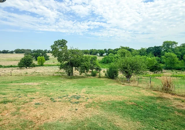 Photo 4 of Single family home for sale at 608 W Spring St, West, TX 76691 | MLS# 21270726 | Listing updated on 2026-08-22