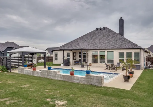 Photo 3 of Single family home for sale at 14825 Crystal Spring Dr, Justin, TX 76247 | MLS# 21274109 | Listing updated on 2026-09-30