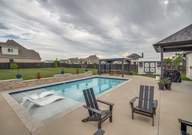 Photo 4 of Single family home for sale at 14825 Crystal Spring Dr, Justin, TX 76247 | MLS# 21274109 | Listing updated on 2026-09-30