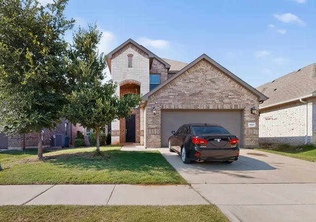 Photo 1 of Single family home for sale at 1021 Camphor St, Hickory Creek, TX 75065 | MLS# 21274500 | Listing updated on 2026-07-12