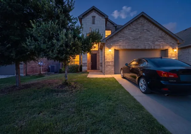 Photo 3 of Single family home for sale at 1021 Camphor St, Hickory Creek, TX 75065 | MLS# 21274500 | Listing updated on 2026-07-12
