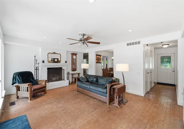 Photo 4 of Single family home for sale at 9432 Dixie Ln, Dallas, TX 75228 | MLS# 21243655 | Listing updated on 2026-08-31