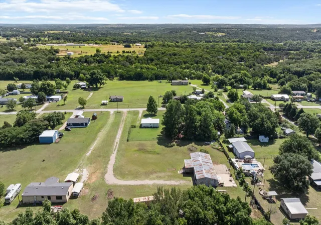 Photo 2 of Manufactured home for sale at 7720 River Run, Granbury, TX 76049 | MLS# 21262480 | Listing updated on 2026-07-27