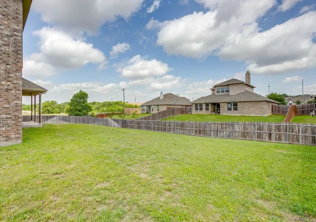Homes for sale in Weatherford, TX | 1537 Silverstone Dr, Weatherford, TX 76087 | MLS# 21274219