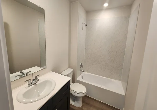 Photo 3 of Single family home for sale at 407 Northern Red Dr, Nevada, TX 75173 | MLS# 21274995 | Listing updated on 2026-10-05